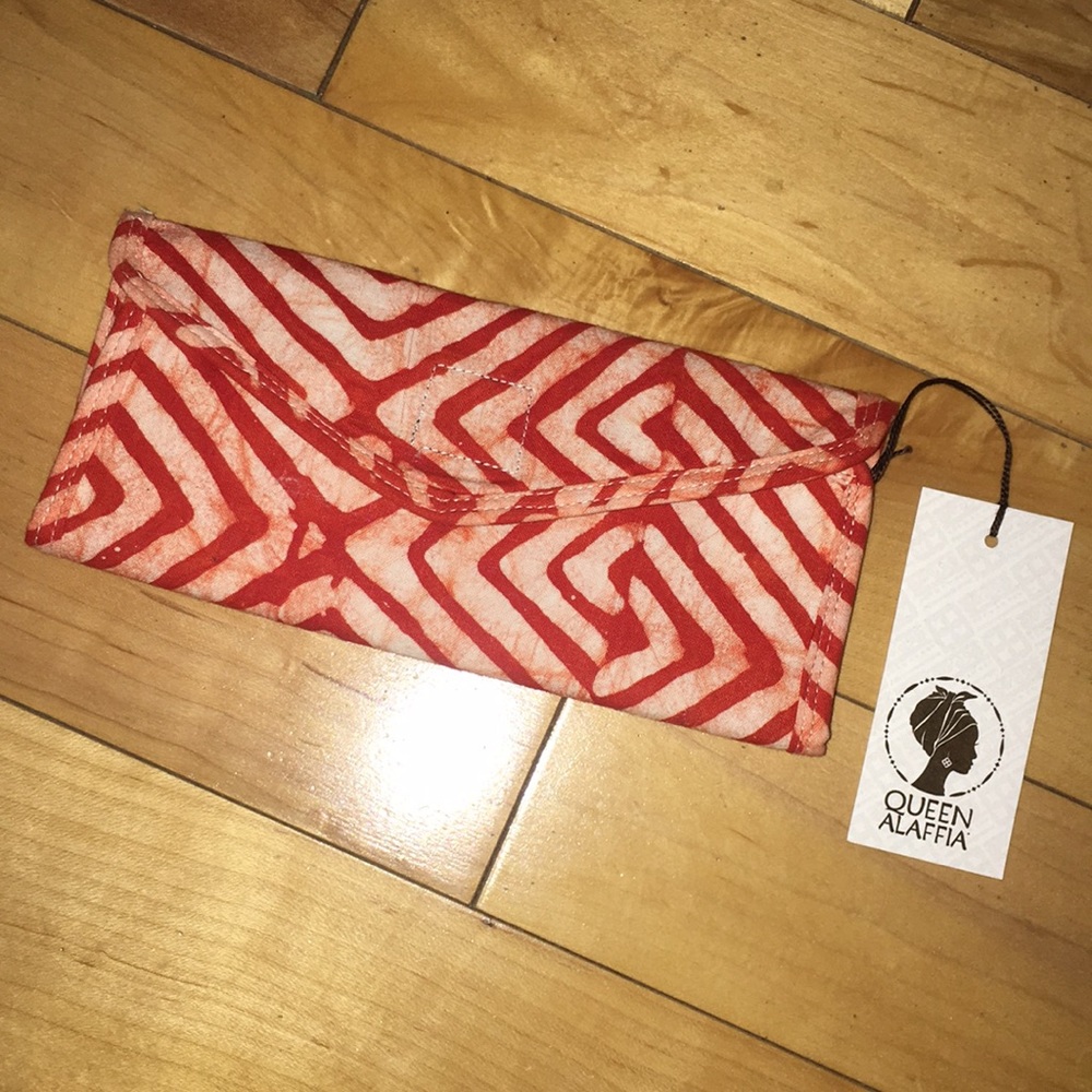Alaffia - fabric wallet